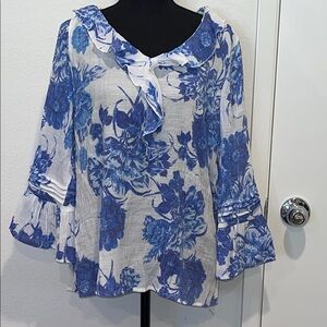 Floral Blue and White Women's Top